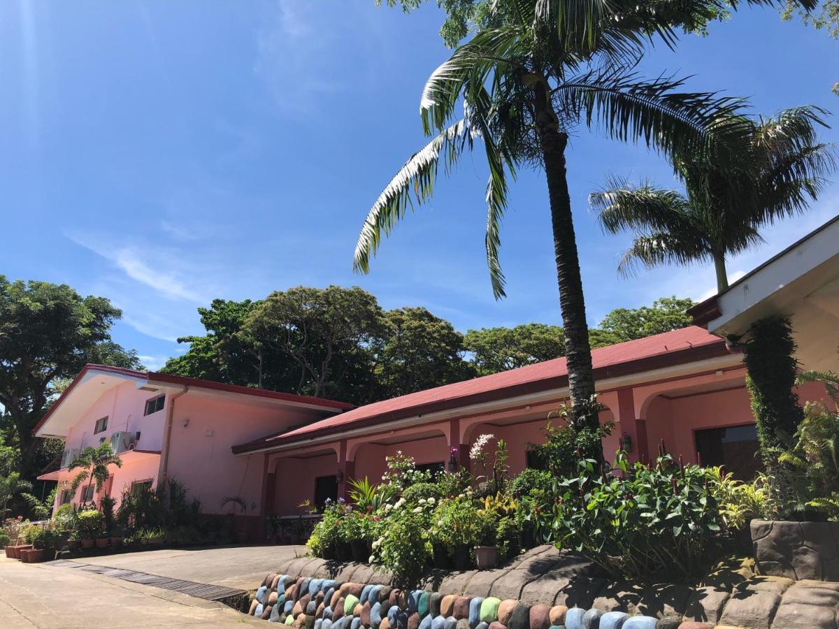 Havendwell Garden Resort Mambajao Bagian luar foto