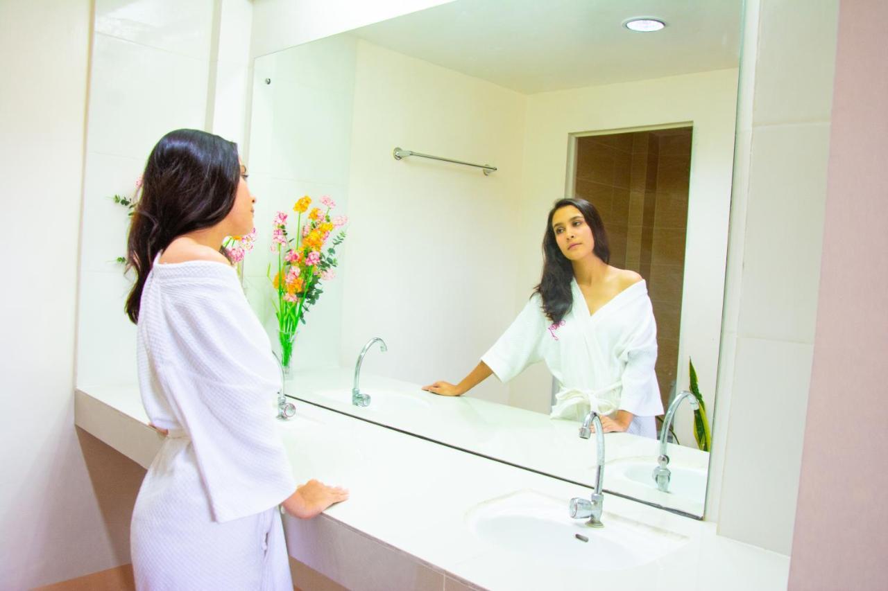 Havendwell Garden Resort Mambajao Bagian luar foto